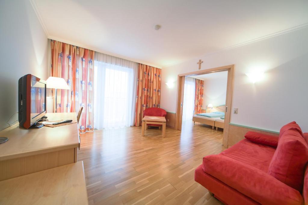 Hotel Zum Kirchenwirt Mariazell Quarto foto