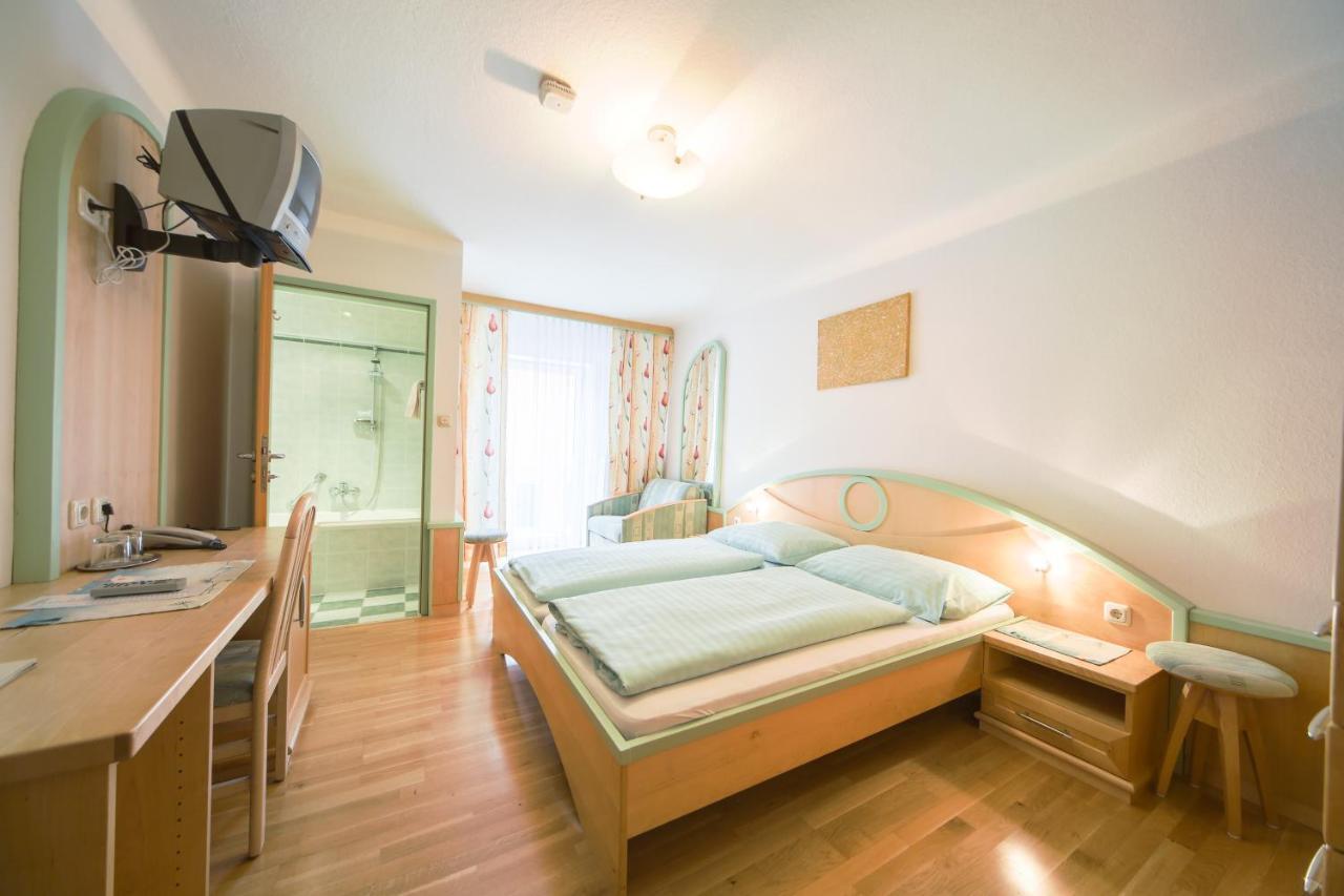 Hotel Zum Kirchenwirt Mariazell Quarto foto